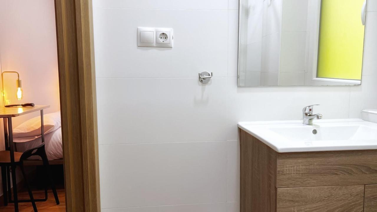 Iturriaga Ostatua Self Check In Hotel Билбао Екстериор снимка