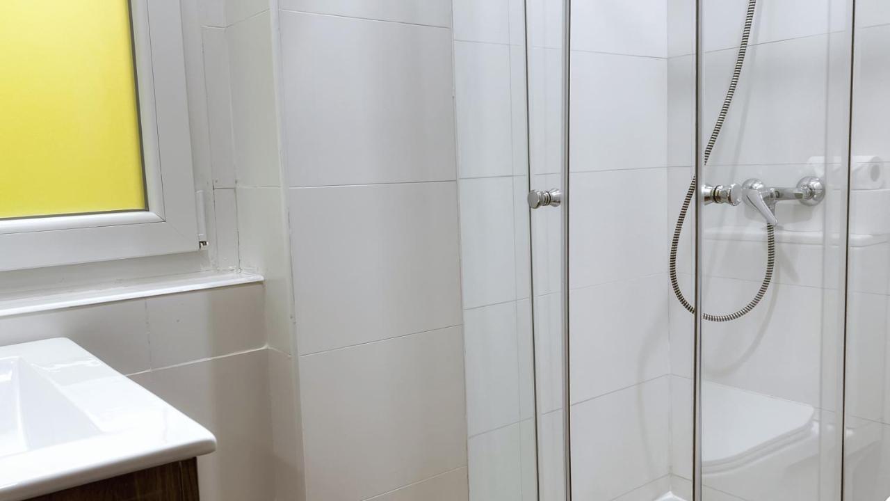 Iturriaga Ostatua Self Check In Hotel Билбао Екстериор снимка